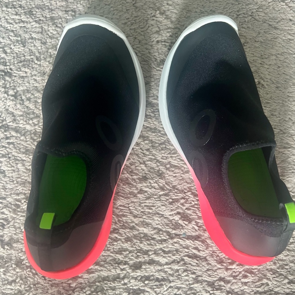 OOFOS Oomg Sport Slip-On Sneaker - Women's